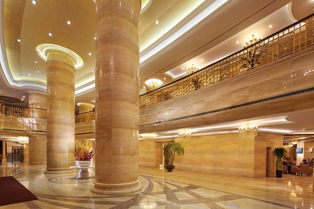 Puxi New Century Hotel Шанхай Экстерьер фото